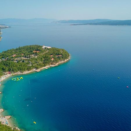 Holiday Homes Kacjak Dramalj Bagian luar foto